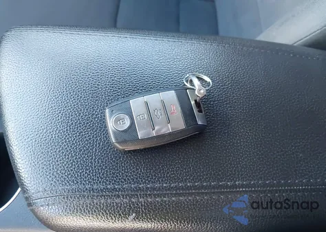 2015 Kia Optima Hybrid from USA, damaged, VIN KNAGM4AD6F5089951